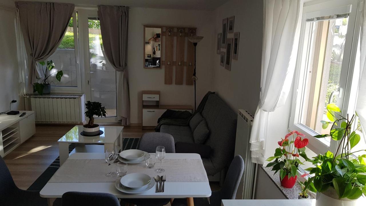 Ferienwohnung Koradinovi - Pod Vrtom Vipava Exterior foto
